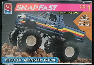 BIGFOOT MONSTER TRUCK Model Kit NOS 1/32 Vintage 1993 PERFECT! • $39.99