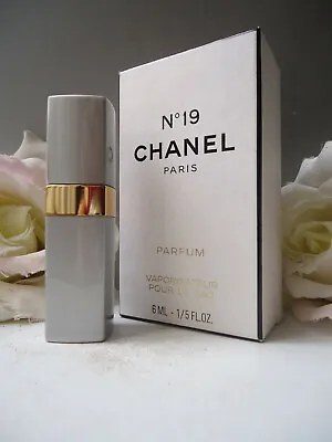 £106.80 • Buy Gift Wrapped CHANEL No19 Parfum 6ml Purse Spray Vintage 1970-80s New Sealed Box
