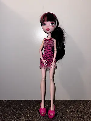 Monster High Draculaura Dead Tired (2012) • $30