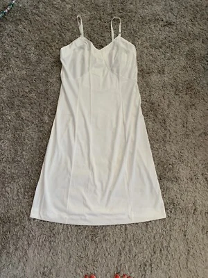 $4.88 • Buy Vassarette White Vintage Nylon Full Slip Size 38 Tall Euc! Pretty Vintage Detail