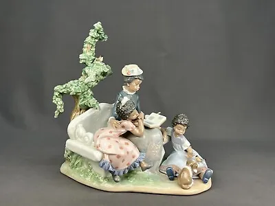 LLADRO Black Legacy Porcelain (5371) “Family Roots” Retired: 2007- Glazed; Mint • $595