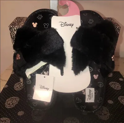 Disney Minnie Mouse  Women’s Slippers Black &pink  Size  Large 9-10 New • $27.99