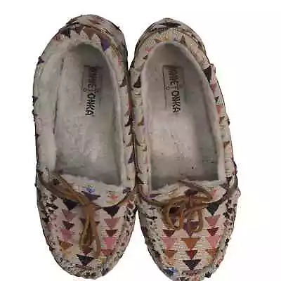 Minnetonka Southwestern Moccasin Leather Lace Slippers 44341 • $19.99