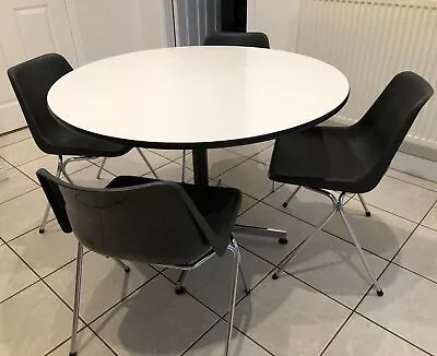 £150 • Buy Retro 1960 Round White Formica Pedestal Dining Table & 5x Hille Robin Day Chairs