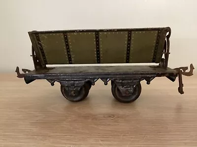 BING/ O GAUGE (1920s?) EARLY SIDE TIPPING WAGON. Grey / Black. • $70