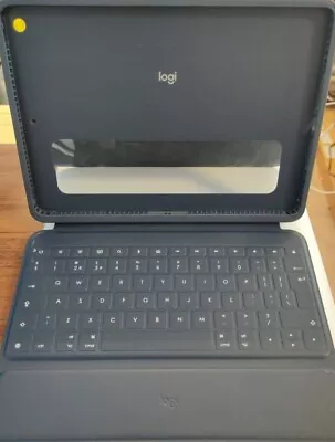 Logitech Combo Touch Keyboard Case For 9th Generation IPad 10.2 #13 • £40