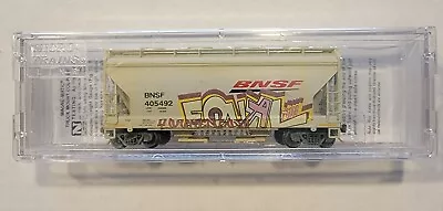 N Scale Micro Trains BNSF 092 44 280  Graffiti 2 Bay Hopper Rd#405492 • $32