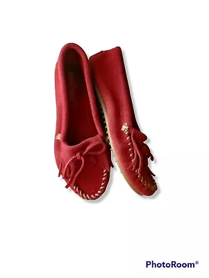 Minnetonka Womens Size 7 Red Suede Leather Slip On Boat Shoes LoaferMoccasin EUC • £19.27