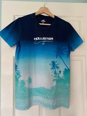 Hollister Scenery With Blue Gradient Boy T-shirt - XS • £1.25