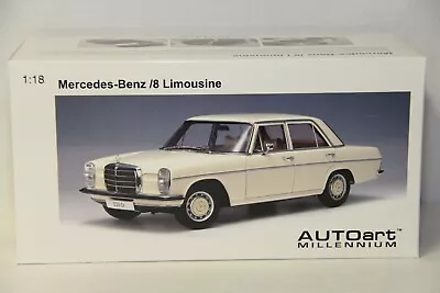 1/18 Autoart Mercedes-benz 220 D  / 8  Limousine  New  76182 • $724.95