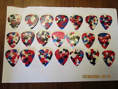 Lot Of 20 Fender Confetti Guitar Picks Vintage 70s-90s. Various Gauges - Used • $9.99