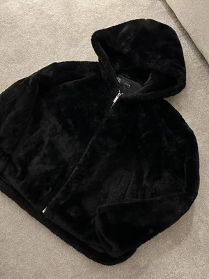 $30.49 • Buy Zara Ladies Black Faux Fur Hooded Jacket Coat Jacket Size Large