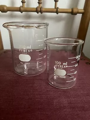 Vintage 1980s Pyrex Corning Graduated Beakers Measuring Cups 250 And 100 Ml USA • $11.40
