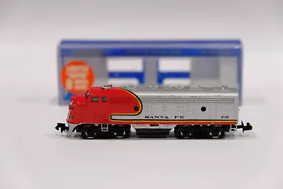 Bachmann N Scale Santa Fe EMD F9 Diesel Locomotive ATSF 215 • $44.99