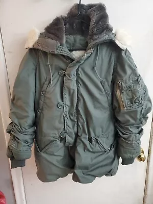 Vintage Extreme Cold Weather Parka Jacket Type N-3B Size Med 8415-00-376-1672  • $65