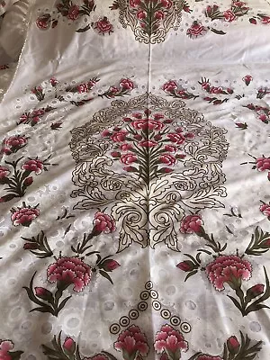 Vintage New Unused Bedspread • £29.95