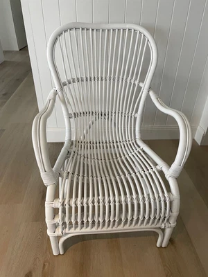 $25 • Buy White Wicker Chair