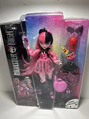 Monster High DRACULAURA 11”Doll With Accessories And Pet Bat Count FabulousNIB • $45