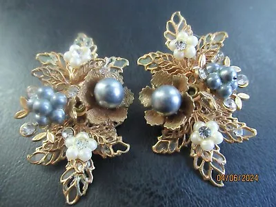 Miriam Haskell Style Gold Tone Faux Pearl Filigree Earrings • $15.99