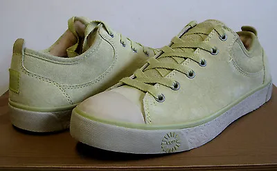 Ugg Evera Women Shoes Suede Celery  Us 7 / Uk 5.5 /eu 38 • $59.99