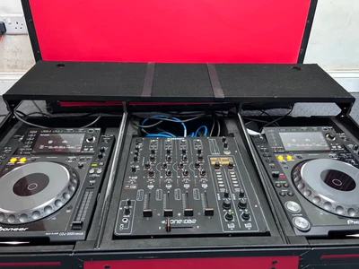 £4200 • Buy Pioneer Dj Cdj 2000 Nexus / Allen & Heath Xone DB2 Mixer / Gorilla Flight Case