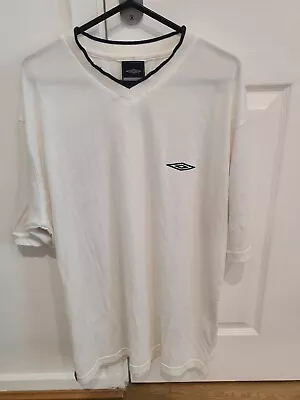 Umbro Men's T-Shirt Size Large White.    (A) • £1.75