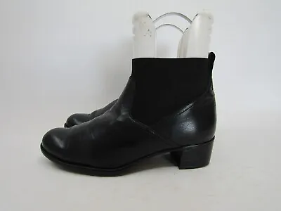 MUNRO Womens Size 8 M Black Leather Ankle Fashion Boot Booties • $36.09