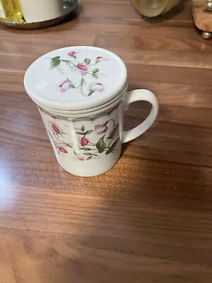 Ceramic Tea Mug With Infuser & Lid • $12