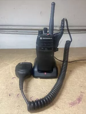 $150 • Buy Motorola XPR6350 UHF AAH55QDC9LA1AN Two Way Radio W/ Charger Base Battery UNTEST