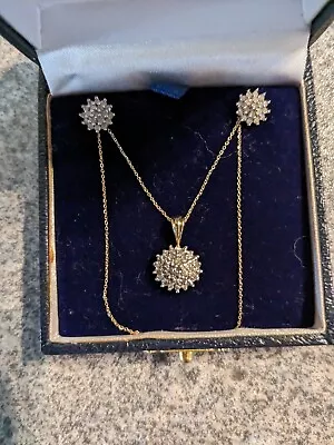 £250 • Buy Stunning 9ct Gold Diamond Cluster Pendant And Chain With Matching Cluster...
