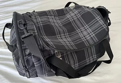 Dakine EQ Duffle 51L Duffel Bag With Shoulder Strap • £38.60