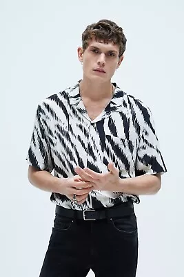 Zara - Zebra Print Relaxed Fit Shirt Men's Size Small • $23.99