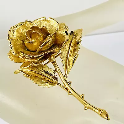 Gorgeous Vintage MONET Signed Flower Brooch Gold Tone Estate Pin • $29.99