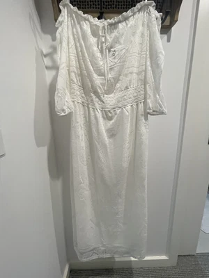 $25 • Buy City Chic Plus Brand Dress Size Small (16). Brand New With Tags