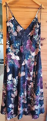 $30 • Buy City Chic Dark Palm Maxi Dress Size XS