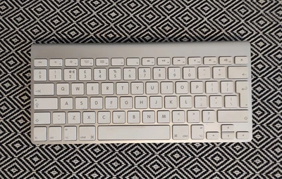 £1.99 • Buy DAMAGED - Apple Wireless Keyboard A1314
