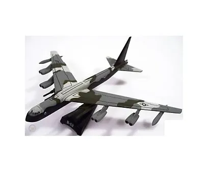 £31.58 • Buy B-52 Stratofortress 1:300 Daron Postage Stamp Diecast Model Airplane Bomber 5381