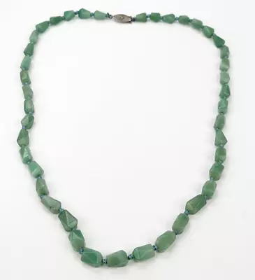 Vintage Graduated Green Jade Jadeite Beaded Necklace 21  Long • $89.99