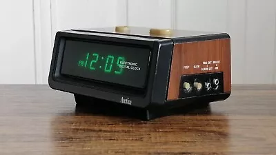 Acctim 2010 Electronic Alarm Clock / Vintage / Space Age / Wood / Green / VFD • £36.76