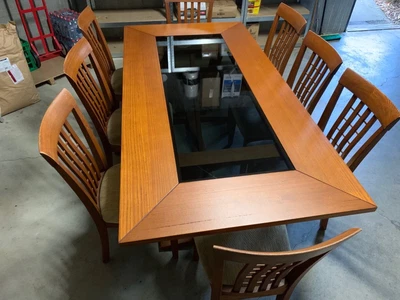 $350 • Buy Used Furniture Dining Tables And Chairs