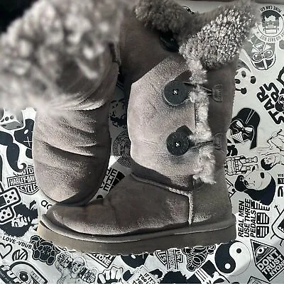 UGG Bailey Button Triplet Winter Boots Size 7 EUR 38 Gray Leather Suede Fur • $35