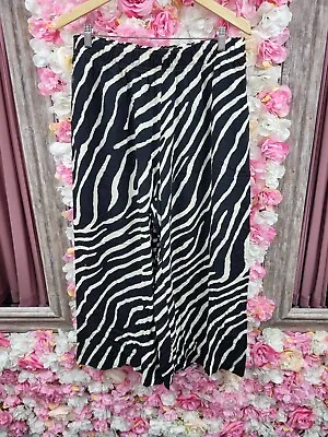 H&M Zebra Print Ladies Trousers Cropped Wide Leg Nwt Size Large • £10