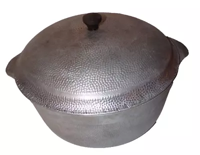 Vintage Cast Aluminum 4 QT Round Dutch Oven Pot W/ LID  • $27.98