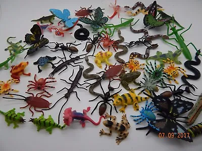 £6.99 • Buy 12 Mini Plastic Insects Bugs Butterflies Frogs Caterpillar Spiders Educational 