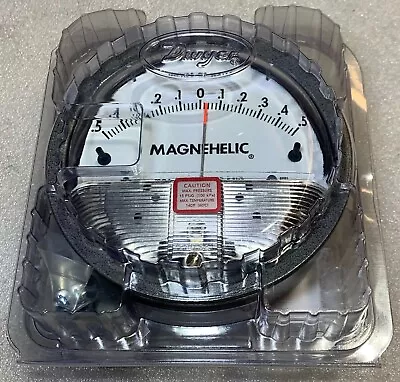 NEW Dwyer 2301 Magnehelic Pressure Gauge 0.5-0-0.5   FREE SHIPPING • $40