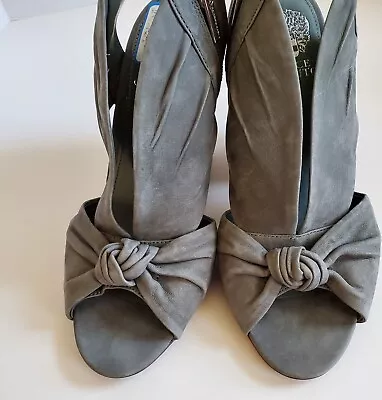 A Pair Of Vince Camuto Open Toed Chunky Heels Sandals Faux Suede Women's Size 9 • $18.66