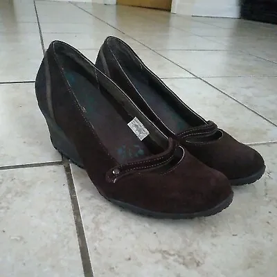 Merrell Petunia Womens Mary Jane Wedge Brown Suede Slip On Vibram Shoes Size 7.5 • $24.99