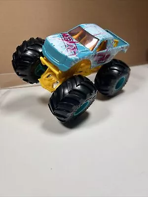 2020 Hot Wheels Oversized 1/24 Megajolt Monster Truck Blue/Yellow. Used • $15.16