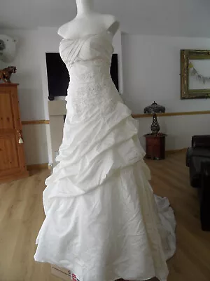 Wedding Gown By Designer Mori Lee - Madeline Gardner Uk 12  • £19.99