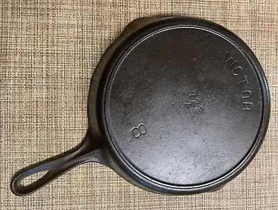 Griswold Victor No.8 Cast Iron Skillet With Heat Ring 722A • $125